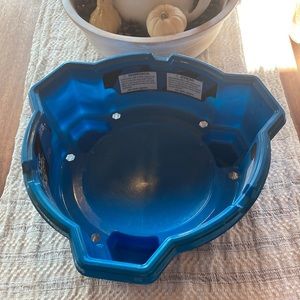 Beyblade lot! Everything you need to start playing beyblade.